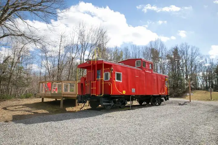 caboose-tiny-home